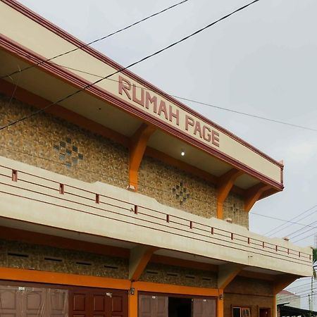 Reddoorz Near Bukit Kubu Berastagi Hotel Eksteriør billede