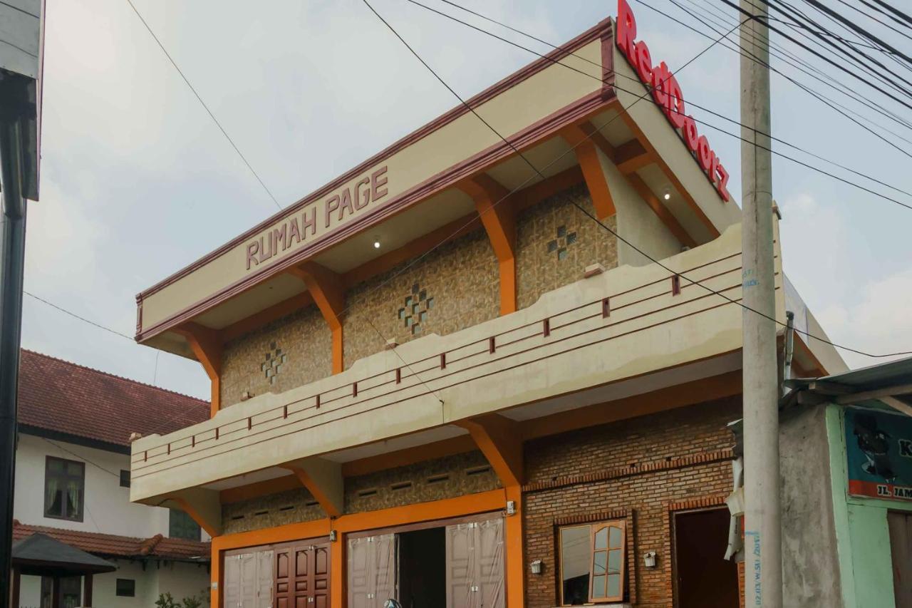 Reddoorz Near Bukit Kubu Berastagi Hotel Eksteriør billede