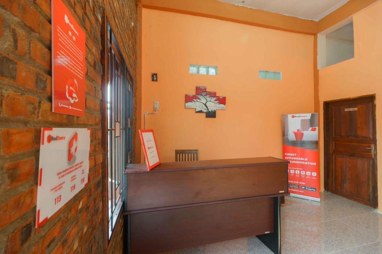 Reddoorz Near Bukit Kubu Berastagi Hotel Eksteriør billede