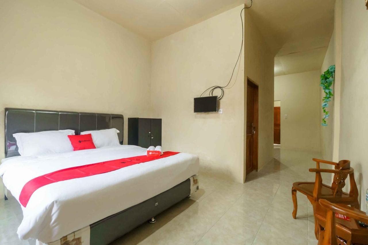 Reddoorz Near Bukit Kubu Berastagi Hotel Eksteriør billede