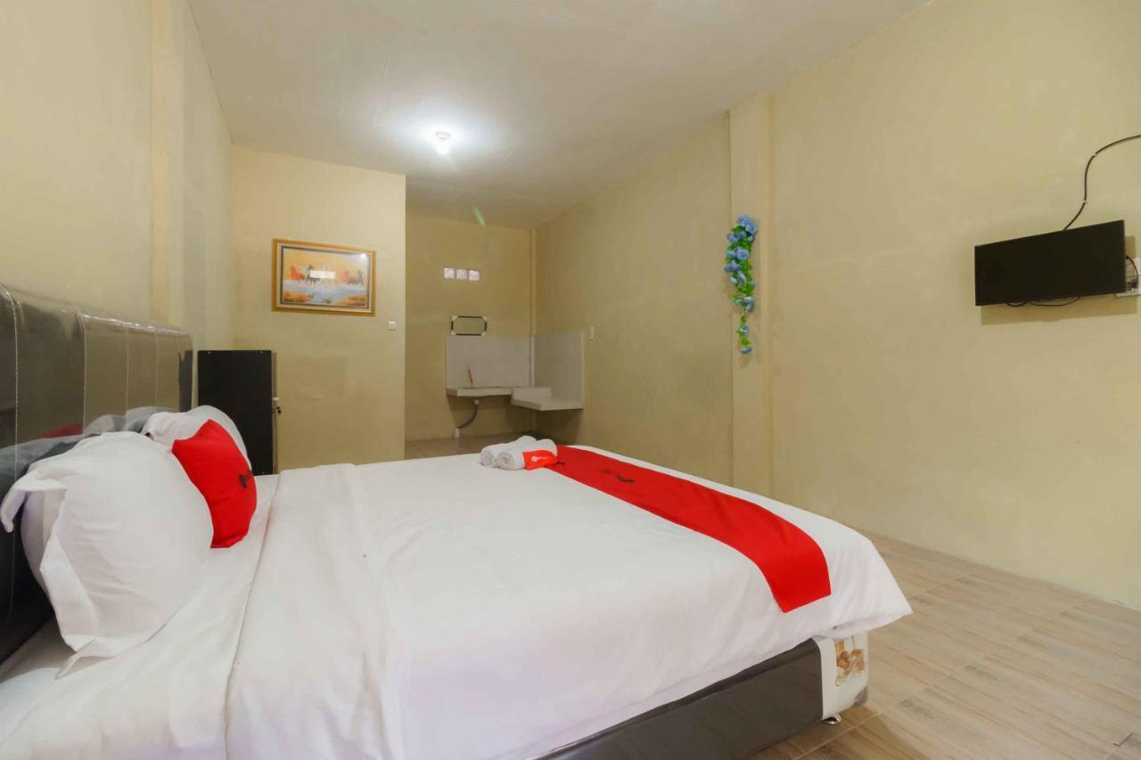 Reddoorz Near Bukit Kubu Berastagi Hotel Eksteriør billede